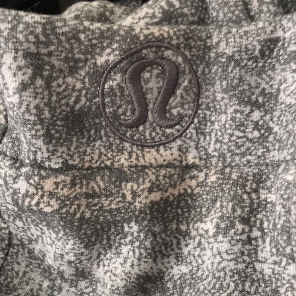 Lululemon Scuba Full-Zip Hoodie - Grey (Mulitcolor) - Size 4 - Picture 4 of 9